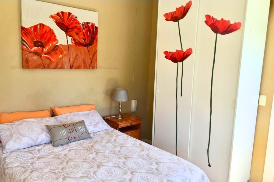 To Let 1 Bedroom Property for Rent in Sea Point Western Cape